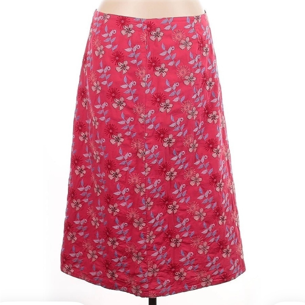 JOHNNY WAS Dark Pink Floral Embroidered Skirt,
Side Zip, Below Knee Length, L